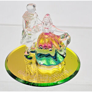 Disneyland Miniature Glass Snow White & Prince Figurine 2.5 Inches Tall